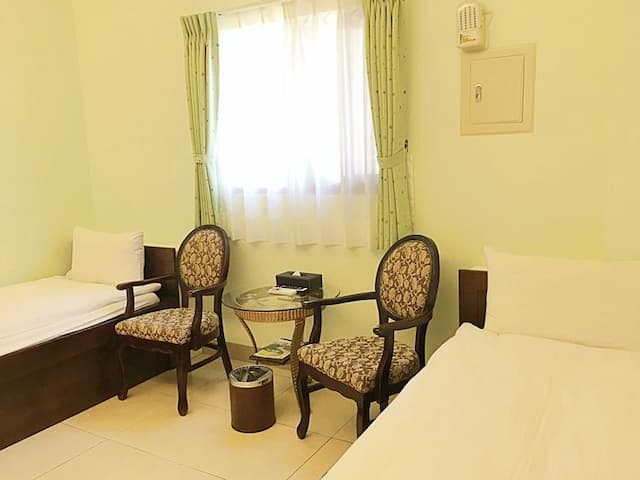 小松鼠電梯民宿｜親子DIY烘焙-標準雙床房-2