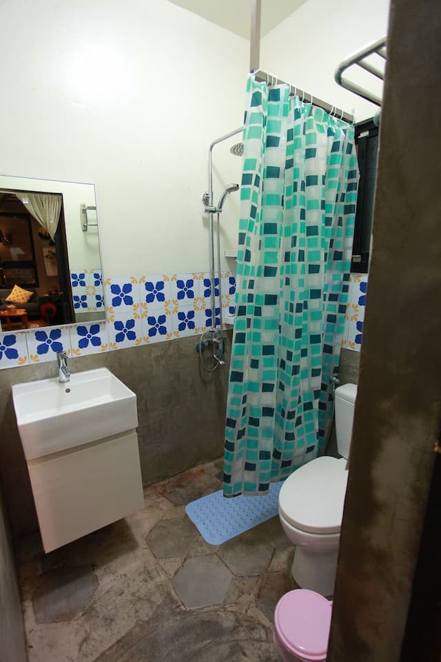 一樓公共衛浴設備