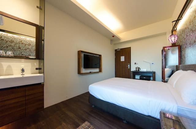 沐府海旅｜近安平河畔-庫塔海景大床房-7