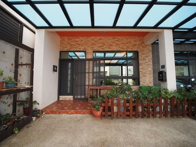 Yum Bed and Breakfast-Six Person Suite-6