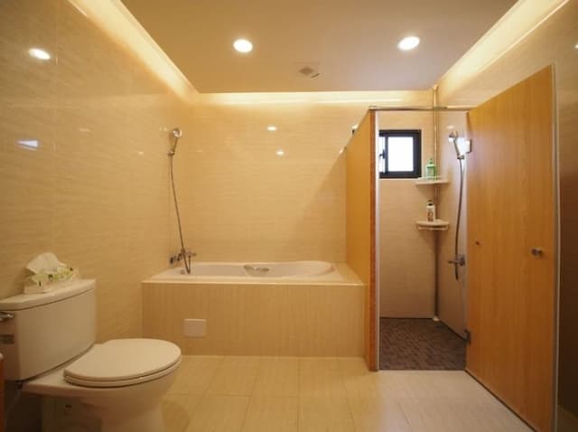 Yum Bed and Breakfast-Six Person Suite-4