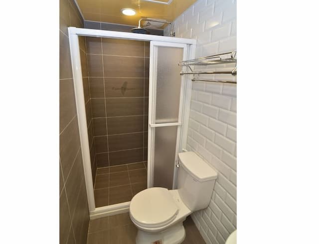 Small corner Star B & B-Bunk Bed with Private Bathroom-10