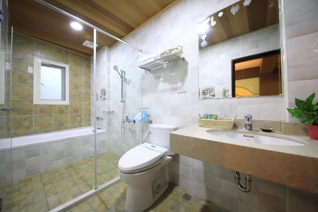 Bird feather floral homestay-Honeymoon double room-8