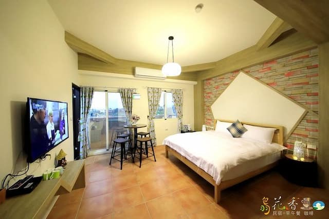 Bird feather floral homestay-Family four-room-1