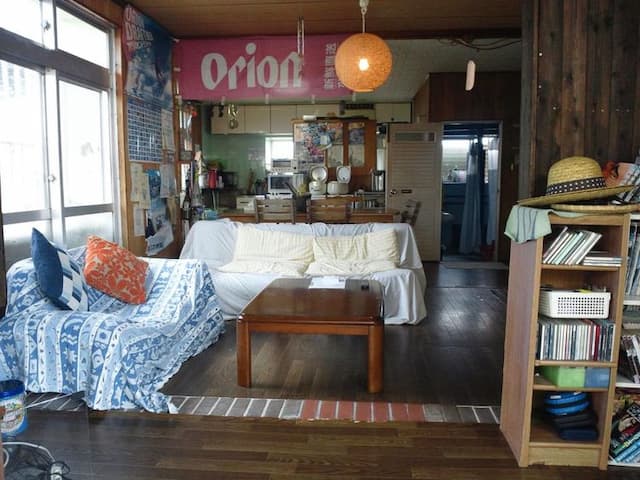 リビングルーム（共用スペース）