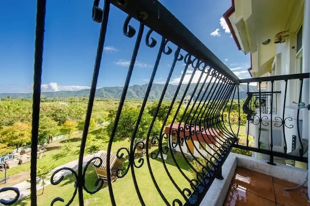 Wilderness1138 Huelien B&B.-Quadruple Room with Mountain View and Balcony-13