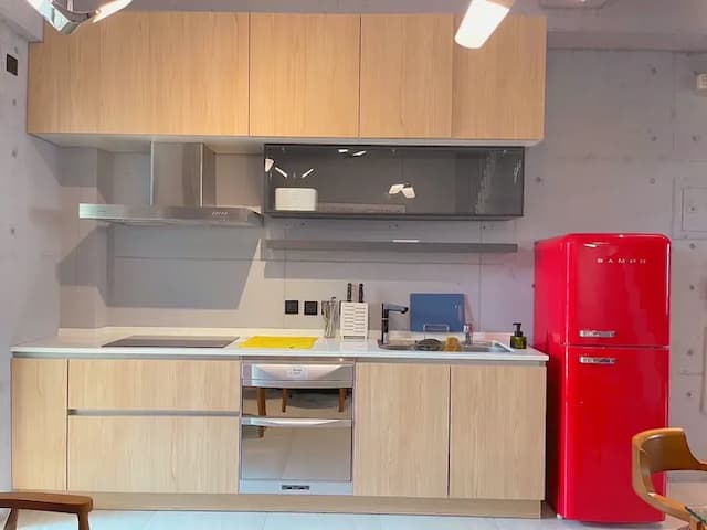 安平鵀 彩居｜可10-15人包棟、烤肉/戲水池/麻將/影音娛樂-彩居館10人獨棟潮流酒吧風格烤肉包棟（最多可16人入住，記得更改人數）依人數開放房間數量-8