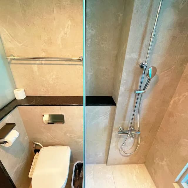 安平鵀 彩居｜可10-15人包棟、烤肉/戲水池/麻將/影音娛樂-彩居館10人獨棟潮流酒吧風格烤肉包棟（最多可16人入住，記得更改人數）依人數開放房間數量-14