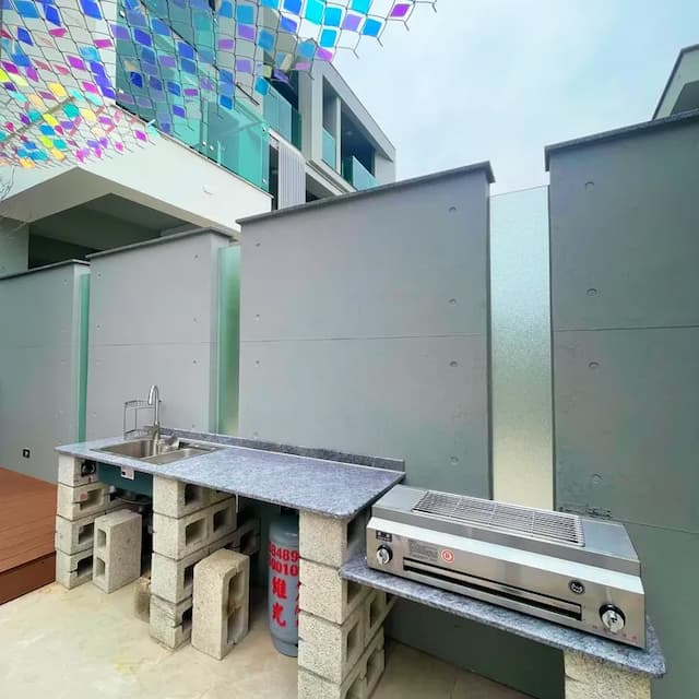 安平鵀 彩居｜可10-15人包棟、烤肉/戲水池/麻將/影音娛樂-彩居館10人獨棟潮流酒吧風格烤肉包棟（最多可16人入住，記得更改人數）依人數開放房間數量-3