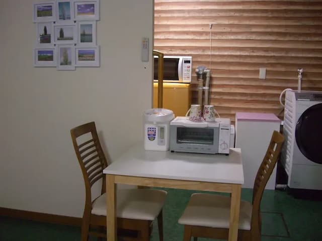 電化製品も揃っていますのでお部屋でごゆっくりとお過ごし頂けます。