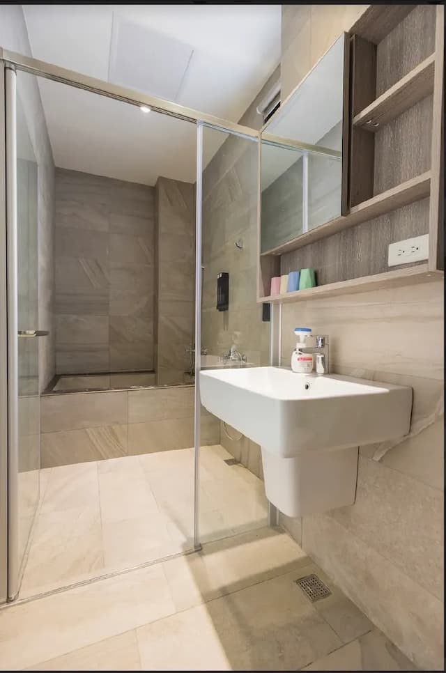 Qianhai B&B-1층에 독립적인 출입이 가능한 쿼드러플룸 A-7