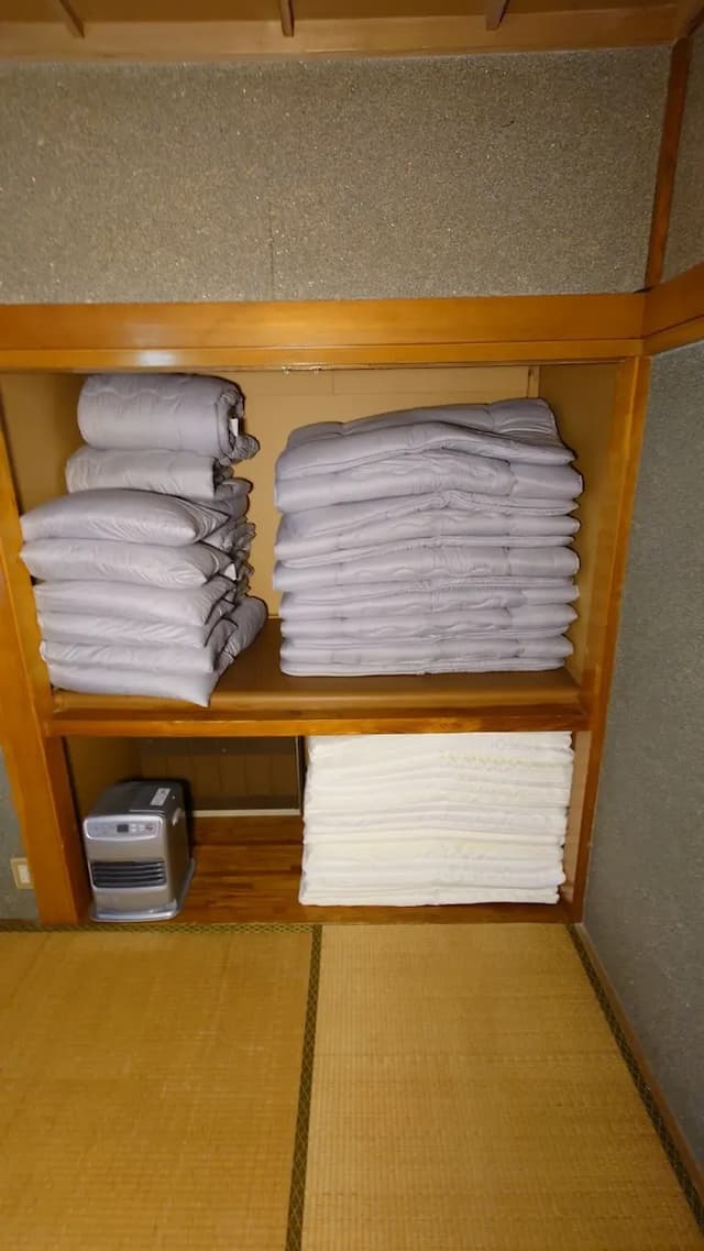 HOTEL1800-5 people room-5