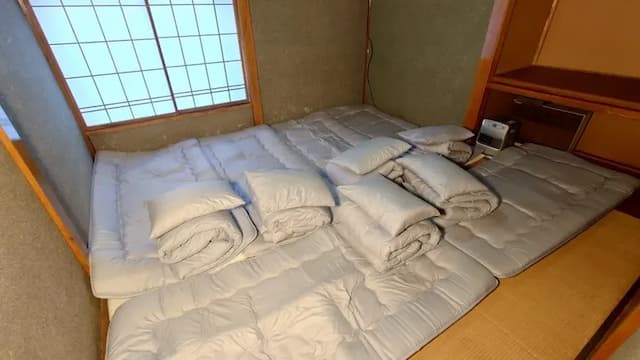 HOTEL1800-5 people room-6