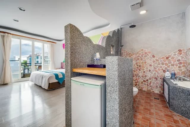 墾丁圍園旅店-高級雙人房-附浴缸-4