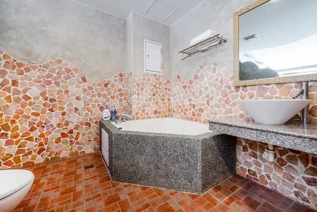 墾丁圍園旅店-高級雙人房-附浴缸-7