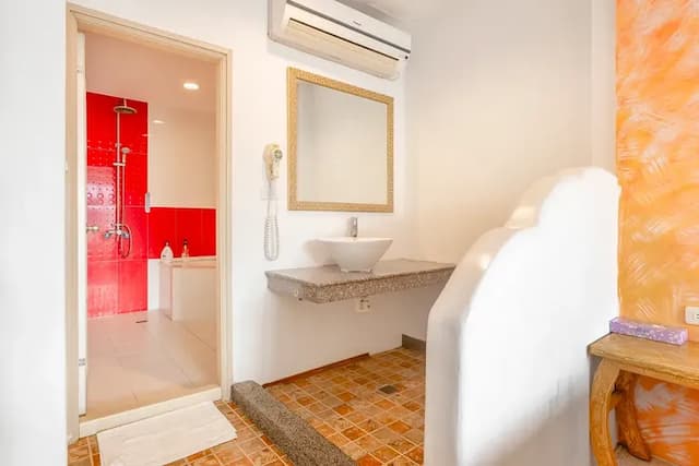 墾丁圍園旅店-高級四人房-附浴缸-5