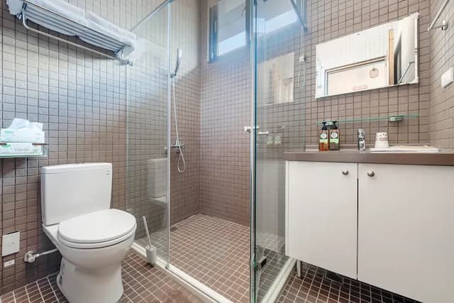 Pumori Guesthouse-Deluxe Quadruple Room-11