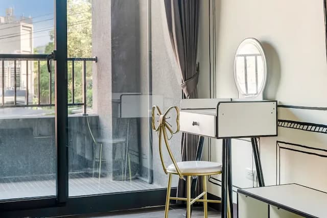 Pumori Guesthouse-Deluxe Quadruple Room-9