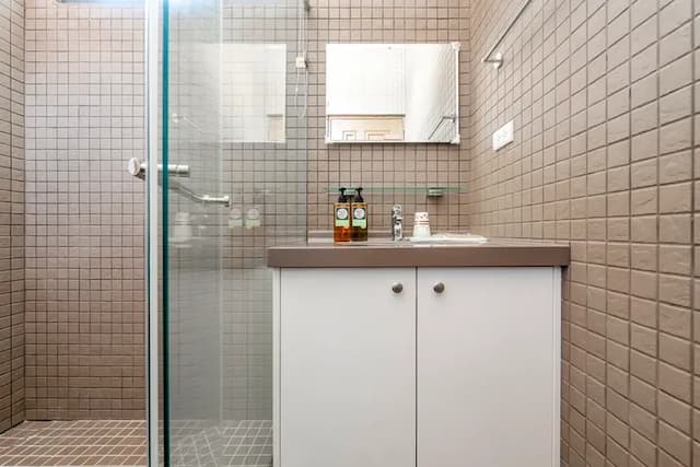 Pumori Guesthouse-Deluxe Quadruple Room-12