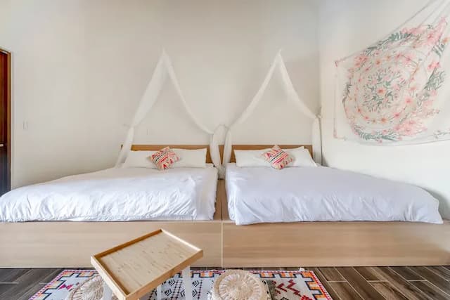 Pumori Guesthouse-Superior Quadruple Room-5