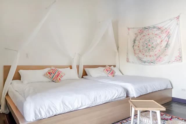 Pumori Guesthouse-Superior Quadruple Room-4