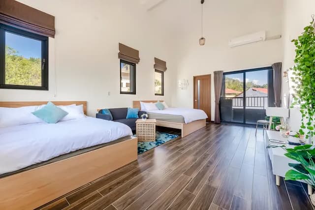 Pumori Guesthouse-Premium Quadruple Room-1
