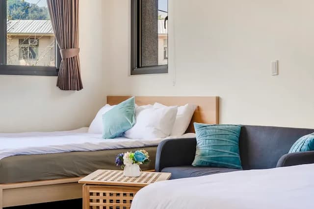 Pumori Guesthouse-Premium Quadruple Room-10