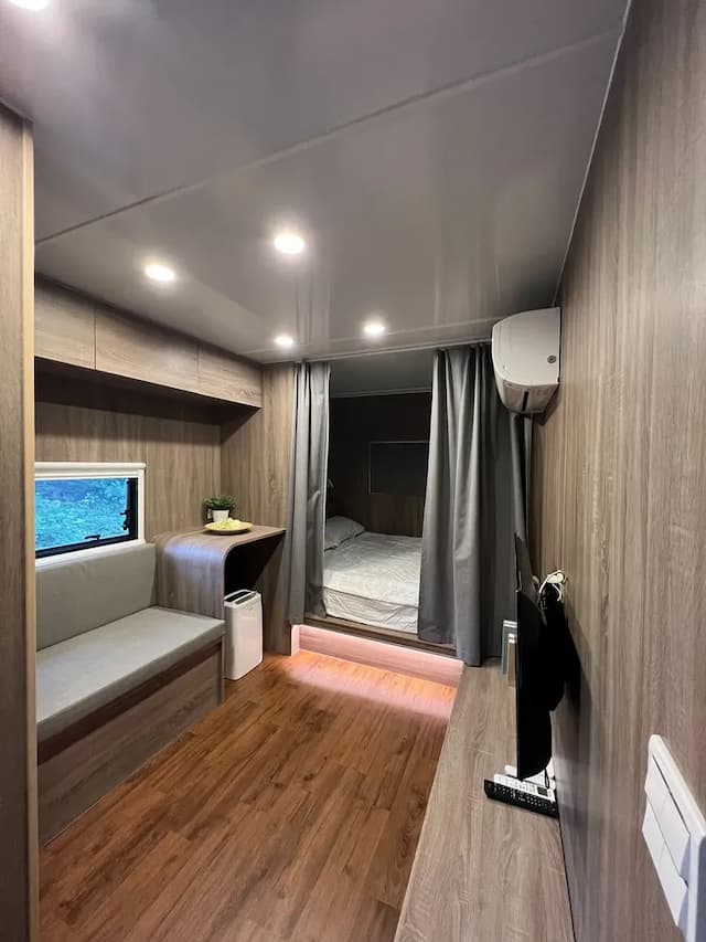 灣東日出露營拖車｜新上架！日出露營車、鄰近東澳漁港和神秘沙灘-【露營車】露營車-1