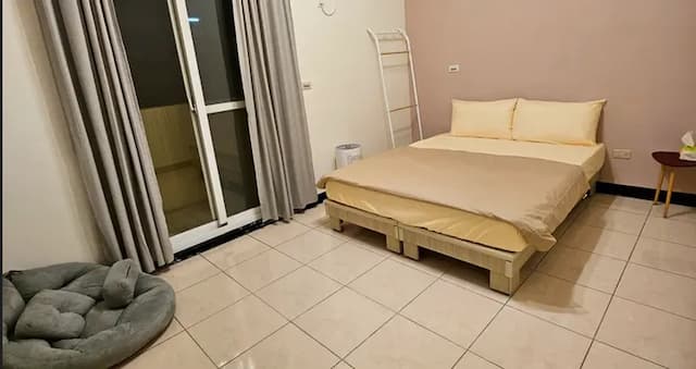 南島旅宿-雙人雅房(衛浴共用) (一大床) 4樓-2