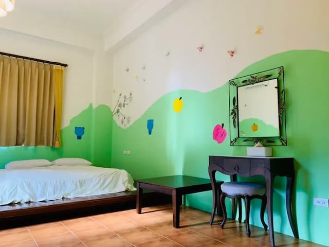 Tenlai Leisure Homestay | Free Breakfast-静かで快適なガーデンビュー4人部屋-3