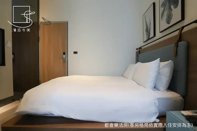 Slow Town Hotel-Konkai-Standard Double Room-5