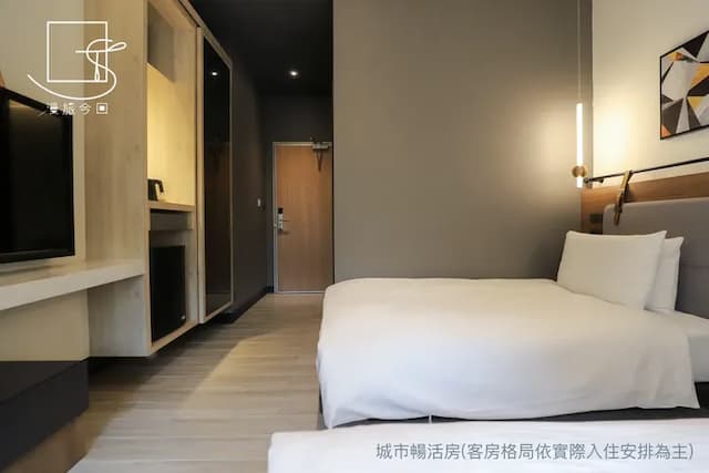 Slow Town Hotel-Konkai-Superior Double Room-5