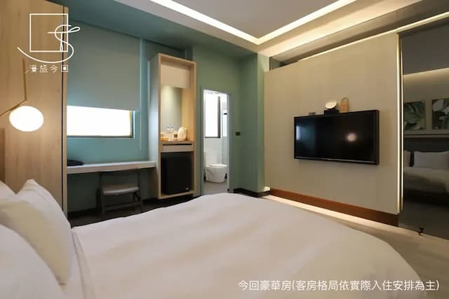 Slow Town Hotel-Konkai-Deluxe Double Room-8