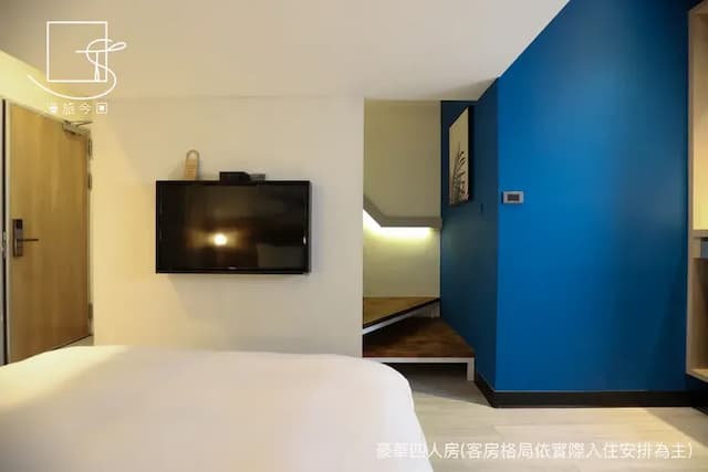 Slow Town Hotel-Konkai-Deluxe Quadruple Room-9