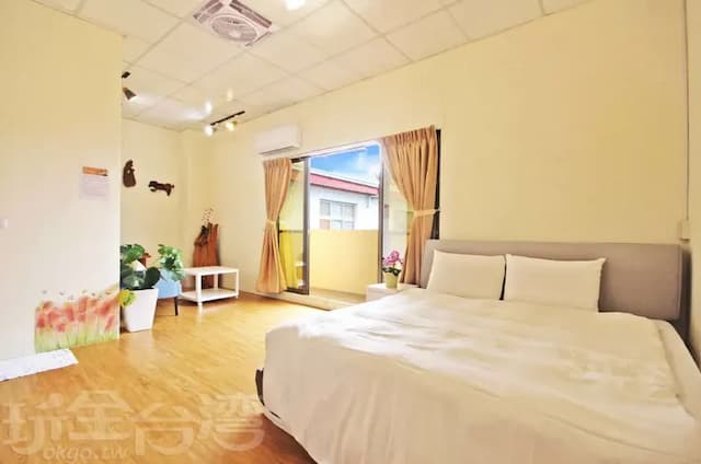 果色天香-301水蜜桃雙人房-1