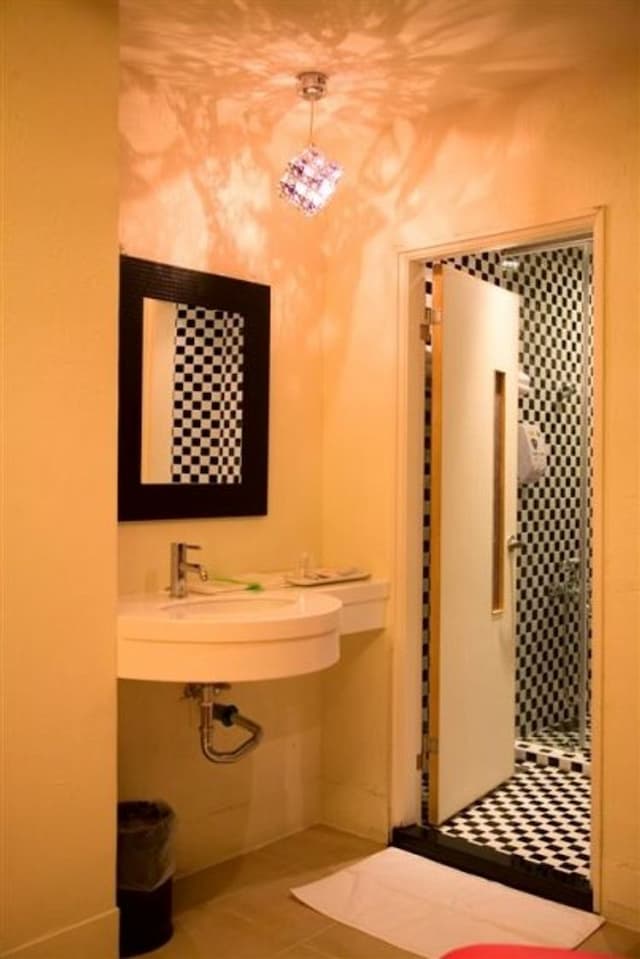 凱撒尊爵四人房