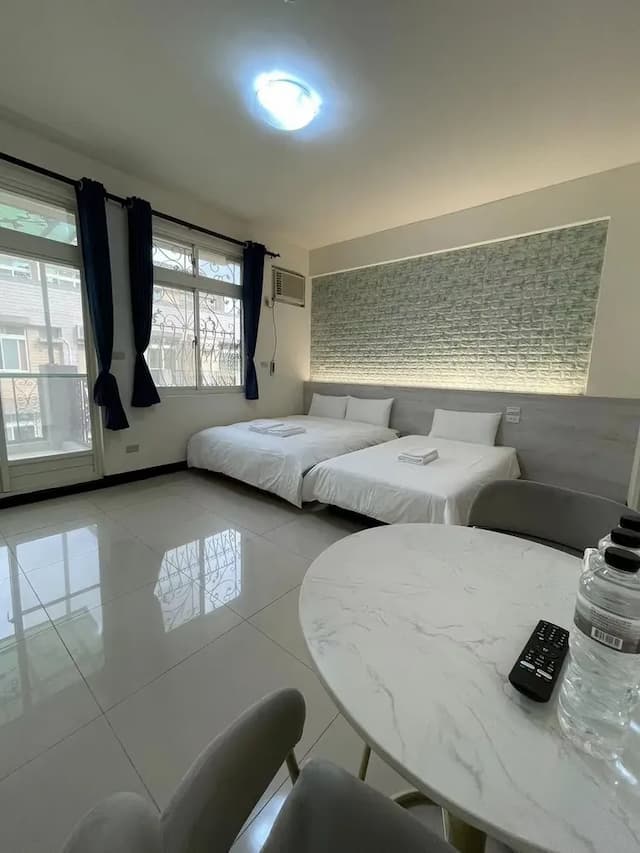 依藍民宿-小露臺2房-4