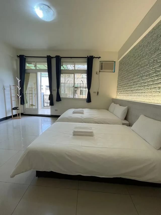 依藍民宿-小露台3人房-4