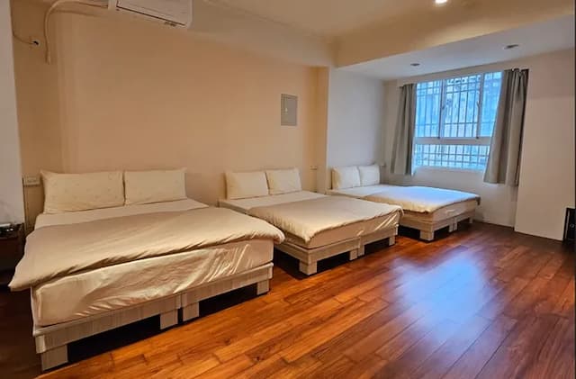 南島旅宿-6人套房(私人衛浴) (3張一大床)-2