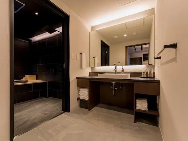 【アクセシブルルーム/浴室,洗面台】通常よりも広く設計されたゆとりのある空間