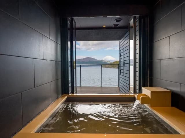 【天然温泉】プライベートな温泉で、特別な時間をお楽しみください