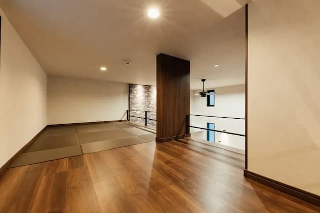 ロフト(寝室②)