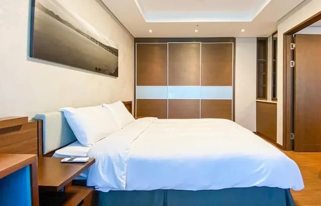 객실(방) 더블침대 + 싱글침대