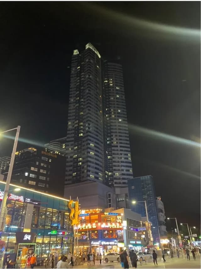 해운대 호텔 외부 건물