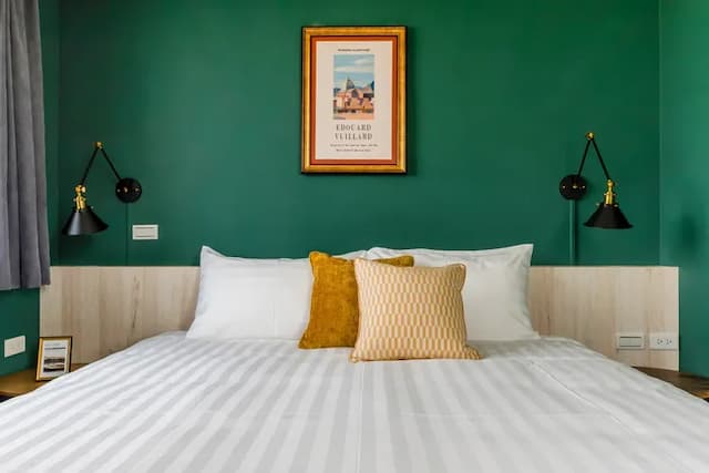 Chill Style Inn-Deluxe Double Room with Balcony-5