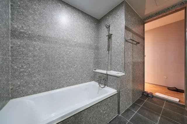 BON hotel-Unique River View Double Room-5