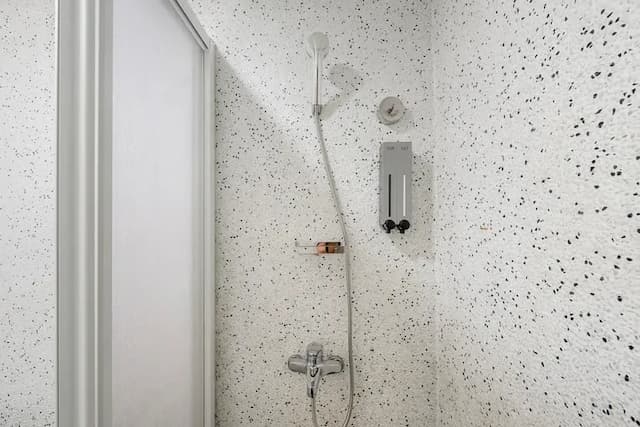 Chin Style Inn-Standard double room-9