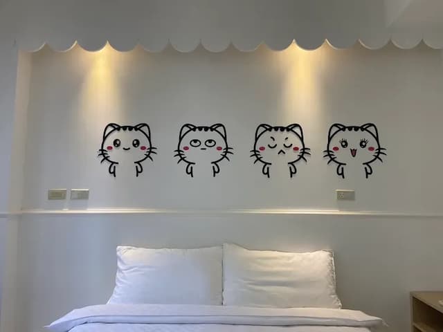 Reef Friends-Double room (with window - no view)-1