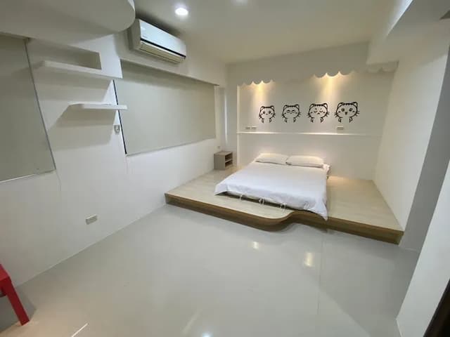 Reef Friends-Double room (with window - no view)-2