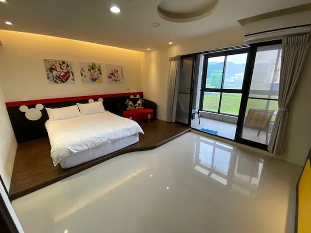 Reef Friends-Double room (with balcony)-1